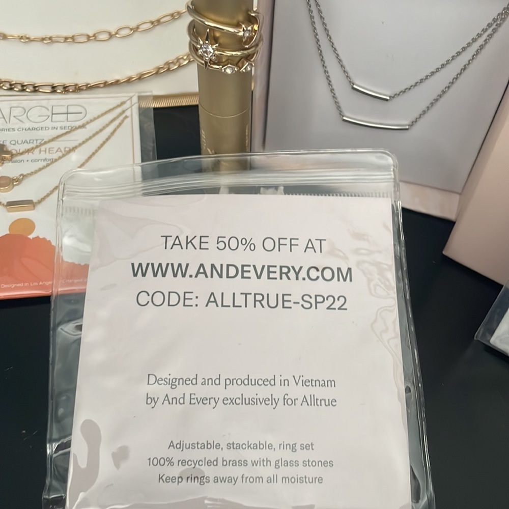 Jewelry bundle - Picture 7 of 7